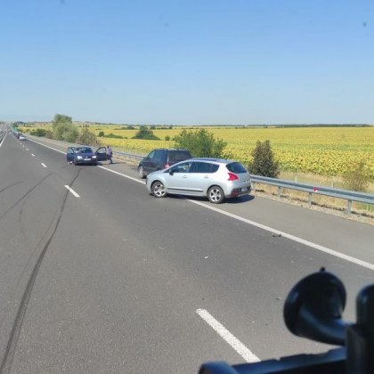 Пътен инцидент стана на магистрала Тракия Лек автомобил Фолксваген се