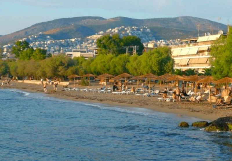 12 места в Гърция наложиха забрана за влизане в морето