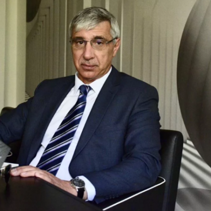 Председателят на Висшия адвокатски съвет Ивайло Дерменджиев е единственият българин
