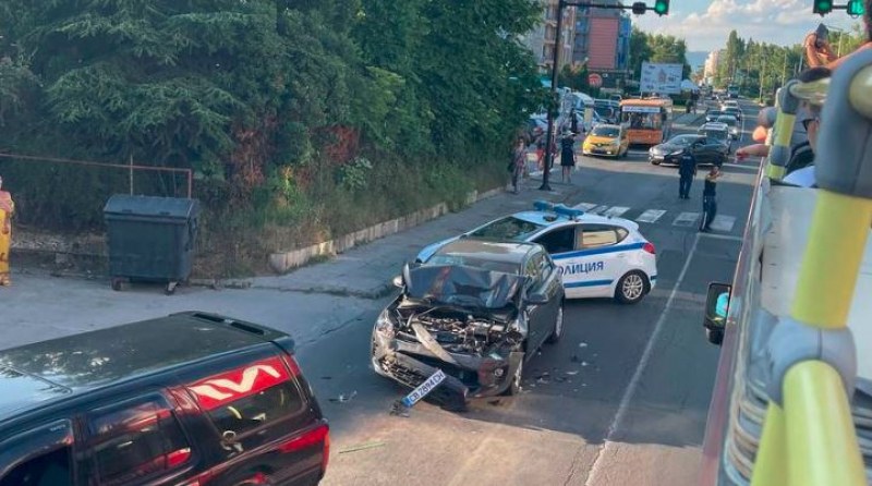 С ниска скорост: Коли се помляха в Слънчев бряг