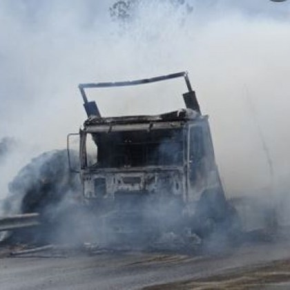 Служители от РУ Хисаря разследват причините за пожар с материални щети