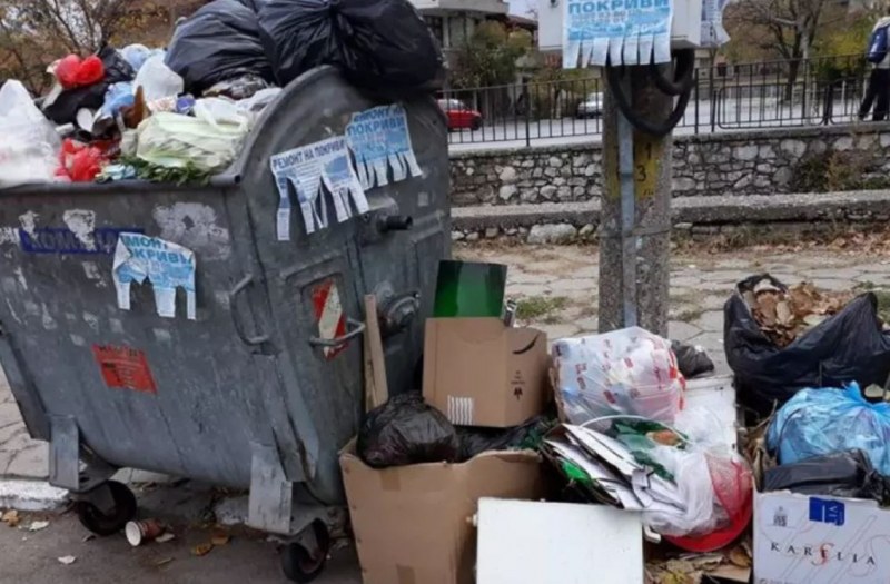 Варненци излязоха на протест, заради проблема с отпадъците в града