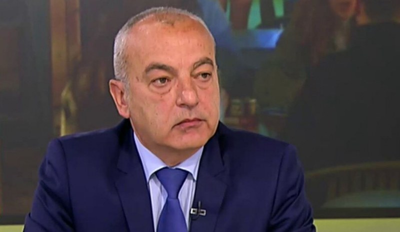 Донев: За месеците септември, октомври, ноември няма газ