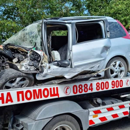 Задържани за 24 часа са двамата шофьори на румънския автобус