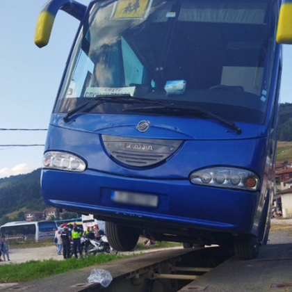 Самодейци от Търговищко са пътниците в авариралия автобус в Копривщица Всички