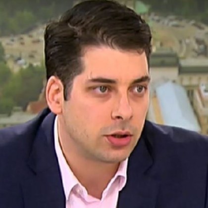 Пеканов: Отстраняването на шефовете на НАП и Агенция "Митници” е нормално