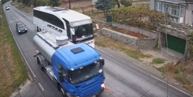 Това не е първото нарушение на катастрофиралия румънски автобус. Камера
