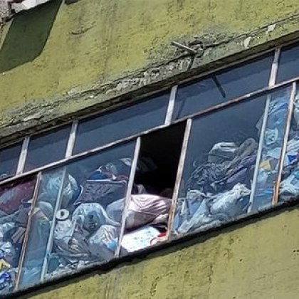 Снимка на жилищен блок възмути и притесни протребителите на социалната