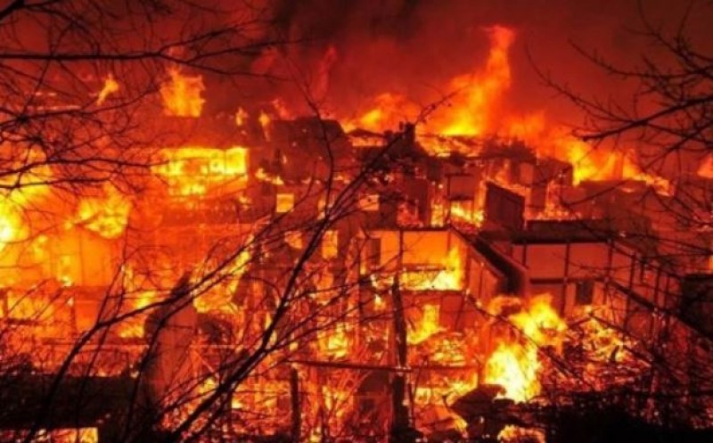 В любимецкото село Вълче поле горят четири необитаеми къщи. Пожар