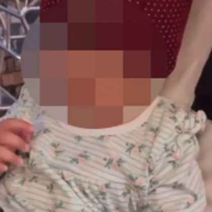 Мъж се пошегува по неуместен начин с бебе Направил го