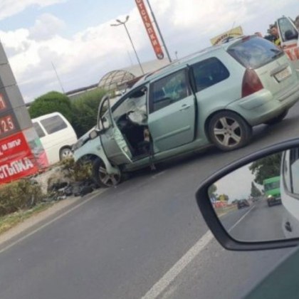 Тежка катастрофа край Пловдив, движението е затруднено СНИМКА
