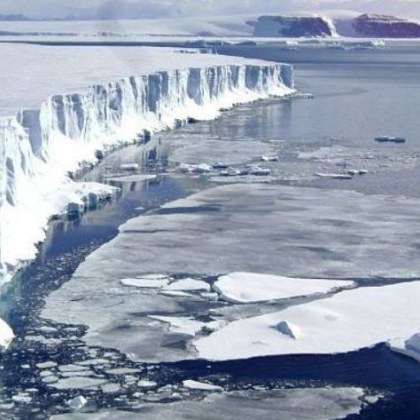 Анализ на сателитни снимки показва че крайбрежните ледници на Антарктида