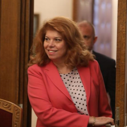 Йотова разочарована: Смятах, че тази коалиция ще се задържи по-дълго