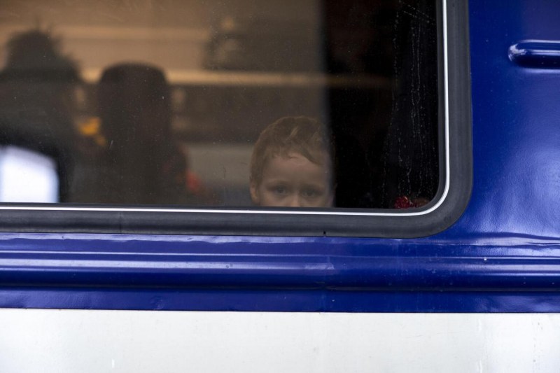 Близо 200 деца са в неизвестност след инвазията на Русия