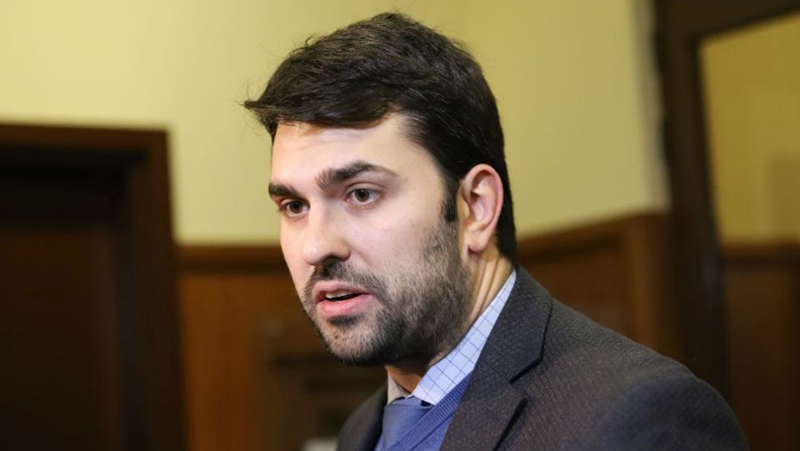 Лидер на младежка организация обвини Петков и Нинова в лъжи и лицемерно отношение