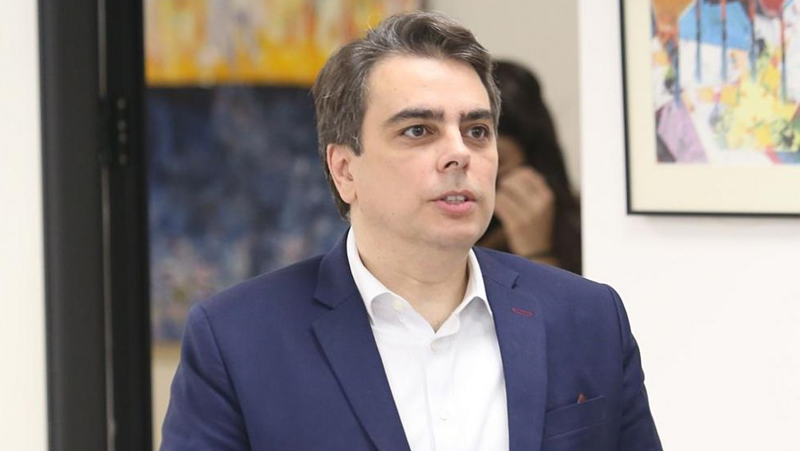 Партиите трябва да се изчистят от хора с корупционен интерес