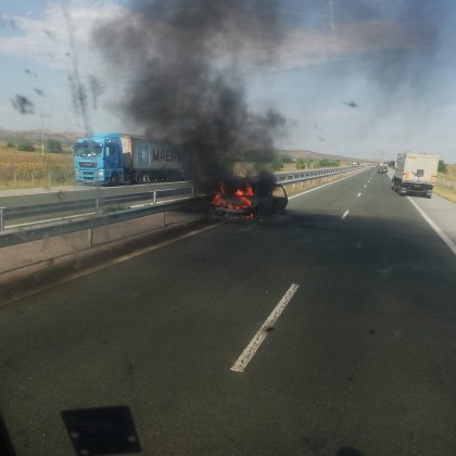 Нов кошмарен инцидент на магистрала Тракия Лек автомобил е катастрофирал