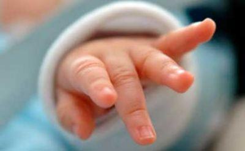 Свидетел на инцидента с блъснато бебе в Сливенско: Изхвърли я на 10-15 метра