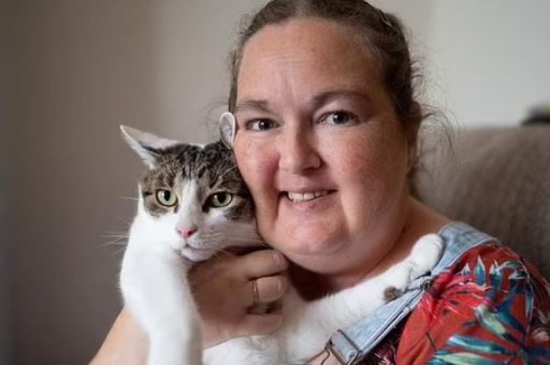Котка спаси стопанката си, която получила инфаркт