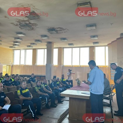Инструктираха полицаите за акцията в Пловдивско СНИМКИ