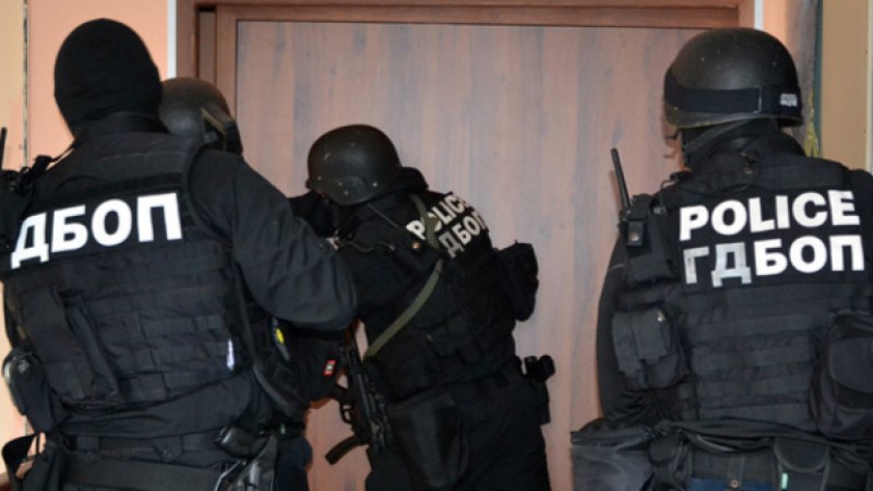 Зрелищна акция: ГДБОП арестува мъж, собственик на 45 имота!