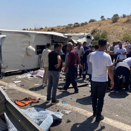 Тежка катастрофа с автобус в Югоизточна Турция съобщава Дейли Сабах Загинали