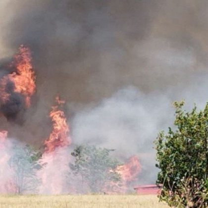 За пожара на учебен полигон Тюлбето край Казанлък се извършва