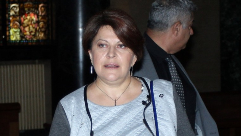 Дончева сравни партията на Стефан Янев с лабораторно упражнение