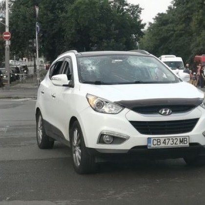 Мистериозно изостаен автомобил в София буди много въпросителни Белият джип