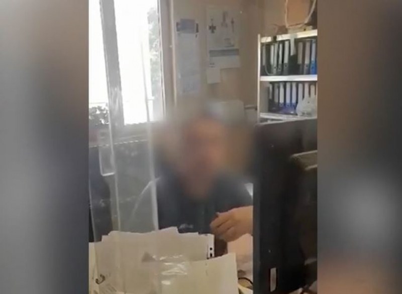 Вместо разяснение за изравнителна сметка - жена получи неприличен жест ВИДЕО