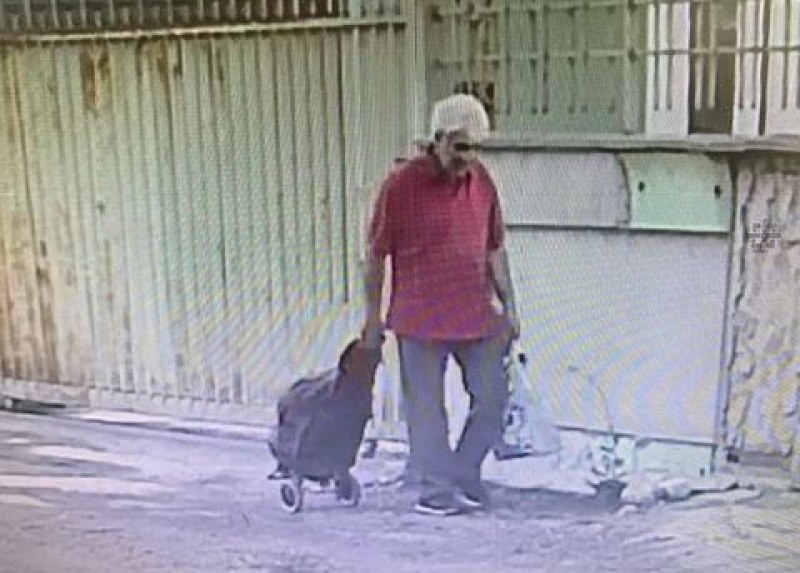 Мъж намери телефон в Пловдив и го прибра, сега го издирват