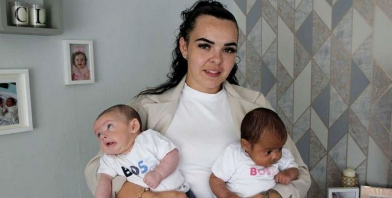 29-годишната жителка на Обединеното кралство Шантел Бротън роди близнаци с