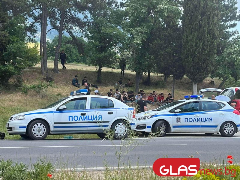 Хванаха още две групи нелегални мигранти в Бургаско