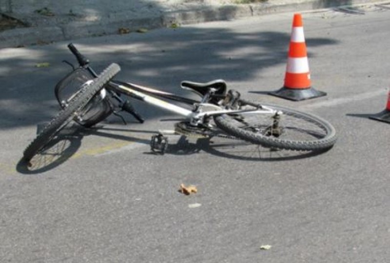 45-годишен колоездач загина след удар в дърво снощи в Банско.Инцидентът