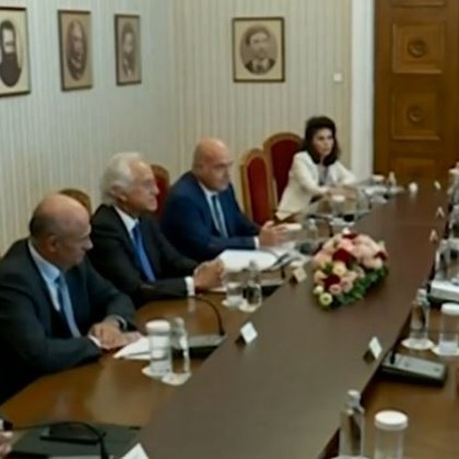 Президентът Румен Радев се срещна с представители ръководствата на компаниите