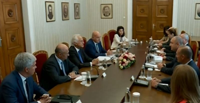 Радев за порта в Александруполис: Важно е терминалът да бъде завършен в срок