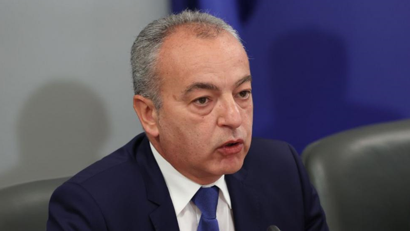 Служебният премиер: Ще се опитаме да довършим договора с "Газпром"