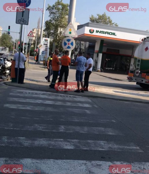 Шофьорка отнесе мъж с тротинетка на булевард в Пловдив, качи го на капака* СНИМКИ