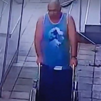 Мъж се престори на човек с увреждания за да открадне
