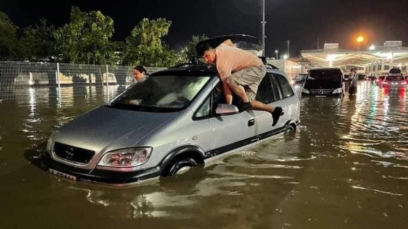 Наводнение на ГКПП “Капитан Андреево снощи. На кадри от Meteo