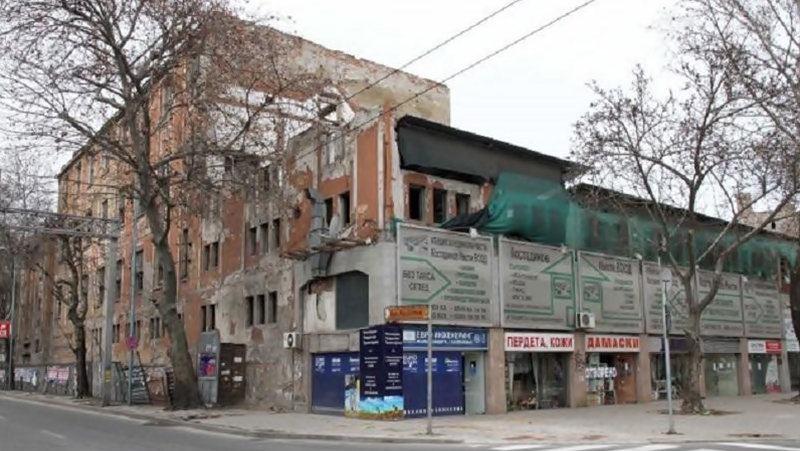Спряха събарянето на още един тютюнев склад в Пловдив, което