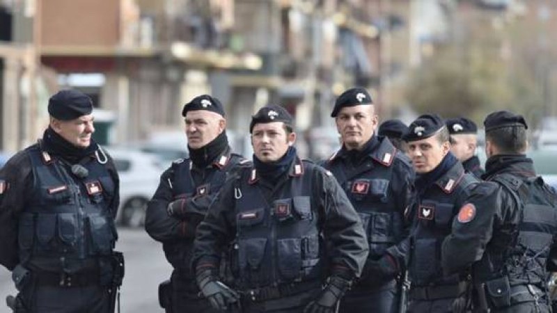 Акция в Италия: Задържаха 35 заподозрени членове на мафията