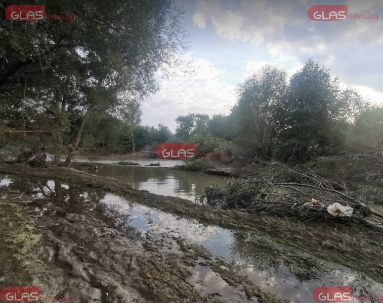 Река Стряма причини авария на известен рибарник над град Баня