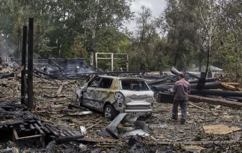 Взривиха колата на коменданта на Бердянск, пострадал е сериозно