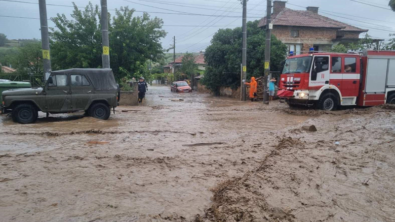 Щетите от наводненията в Карловско са за над 60 млн. лв.