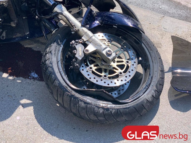 Мотоциклетист е в болница след катастрофа на пътя Бургас -