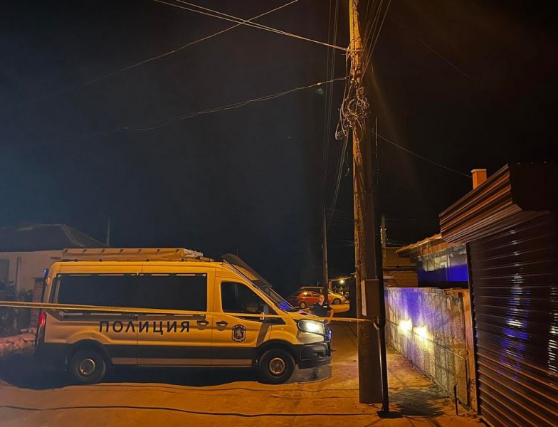 Пиян и дрогиран 16-годишен катастрофира с краден джип, заловиха го след гонка