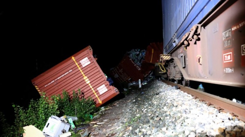 Пътнически и товарен влак се блъснаха в Хърватия, има жертви