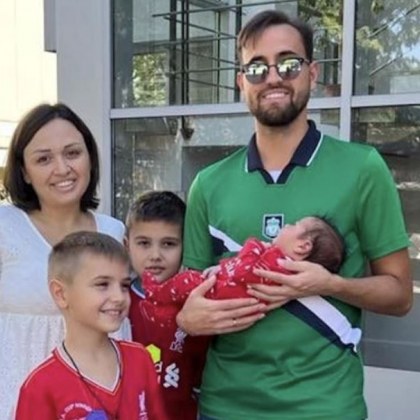 Щастливо събитие в дома на българско семейство Пето момченце роди по