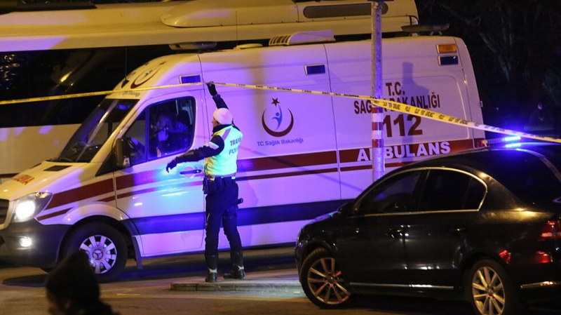 Стрелба в турски мол, има ранени